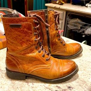 Harley Davidson riding boots, brown, zip up on inside.